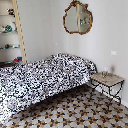 Apartamento La Dimora Del Marchese Notarbartolo Palermo Exterior foto